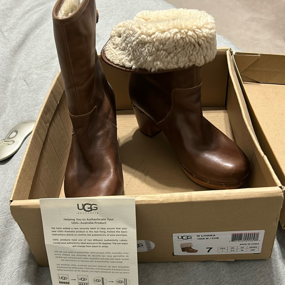 Ugg Lynnea boots size 7 in cognac leather